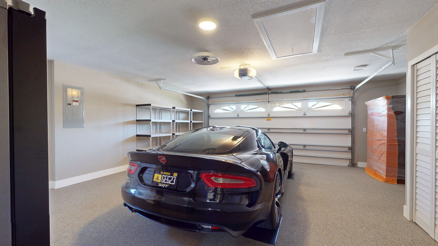 9011 Baywood Laundry Garage-06