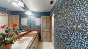 9011 Baywood upper hall bath-1