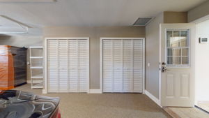 9011 Baywood Laundry Garage-02