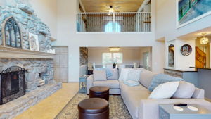 9011 Baywood Living Dining-01