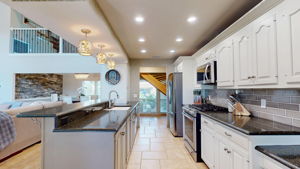 9011 Baywood Kitch Nookj-7