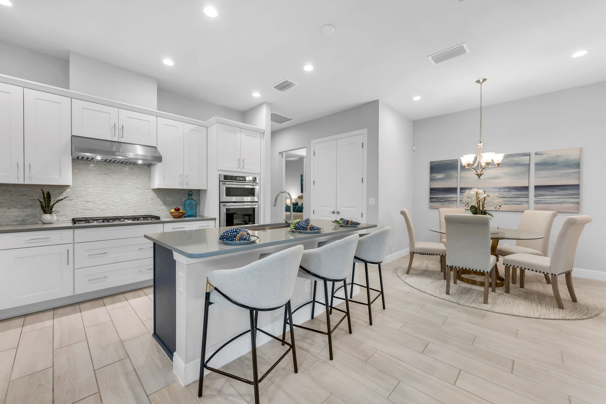 Breakfast Bar - Kitchen View 2