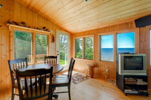 16 Formal dining room