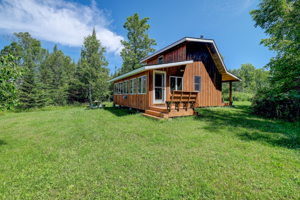 22 Back exterior