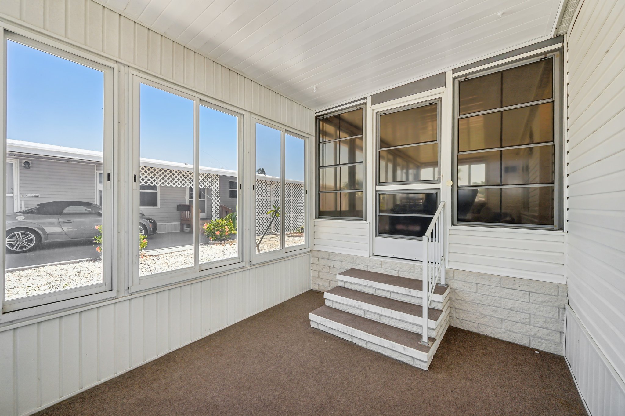 31st Ave E-1705-004.jpg