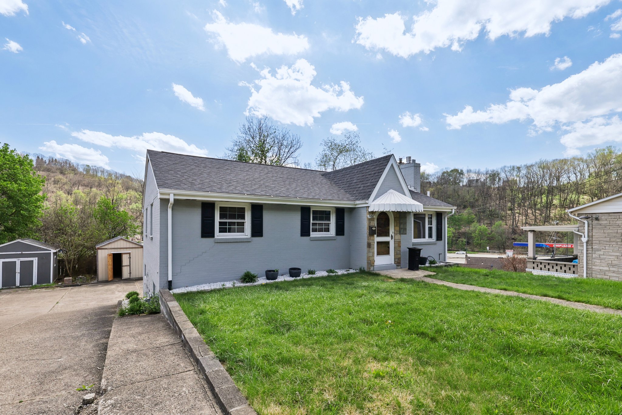 Marjorie Dr-S1704-004.jpg