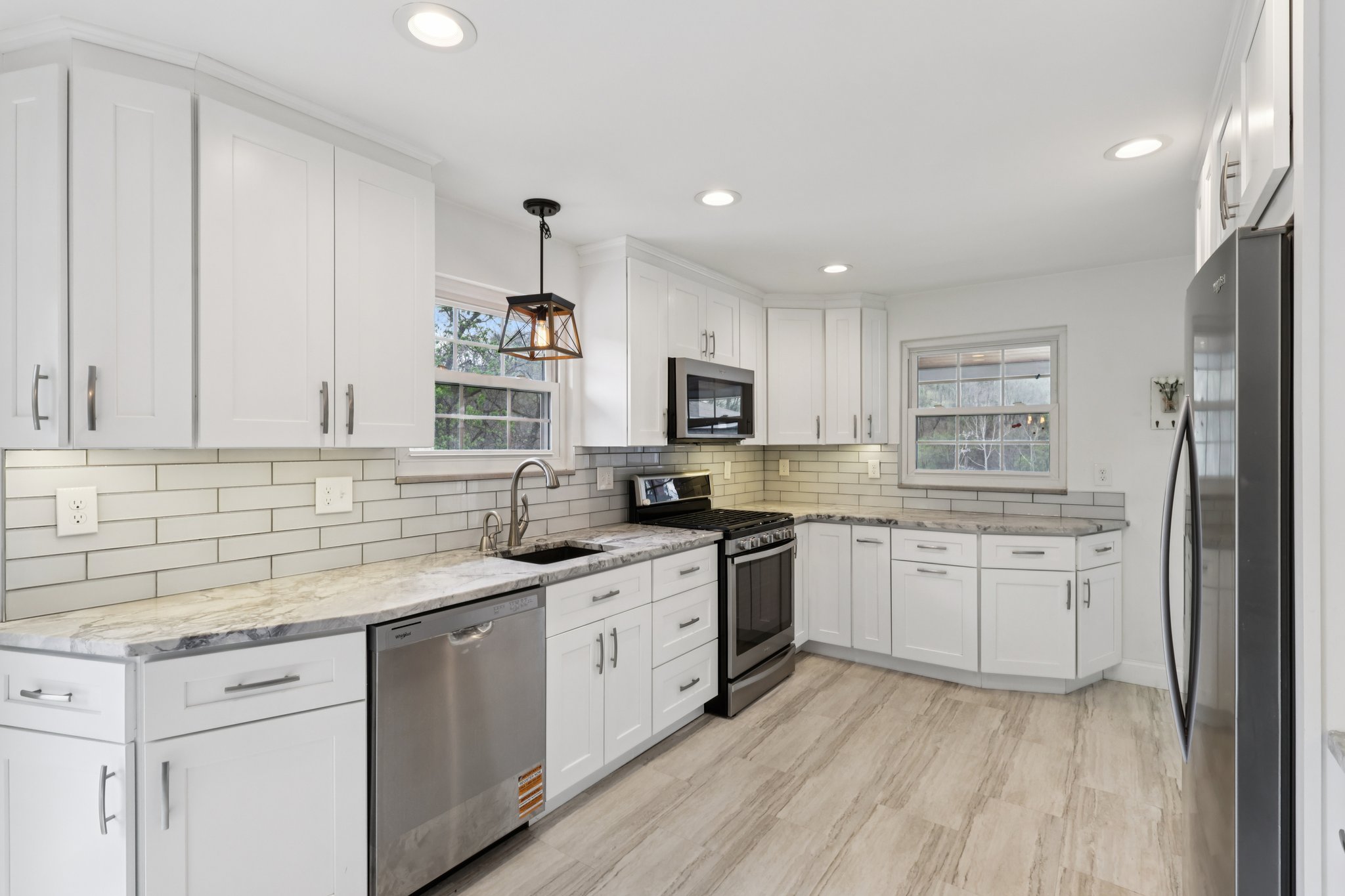 Marjorie Dr-S1704-018.jpg