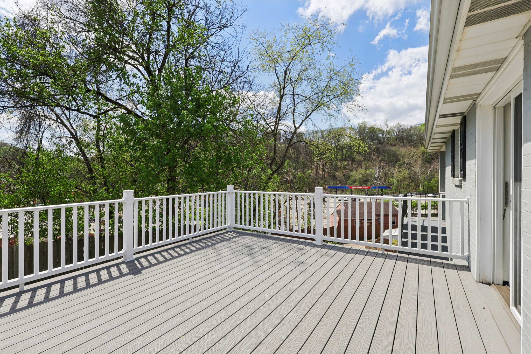 Marjorie Dr-S1704-050.jpg