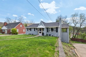 Marjorie Dr-S1704-002.jpg