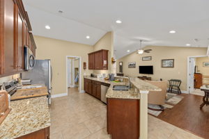  Photo 10