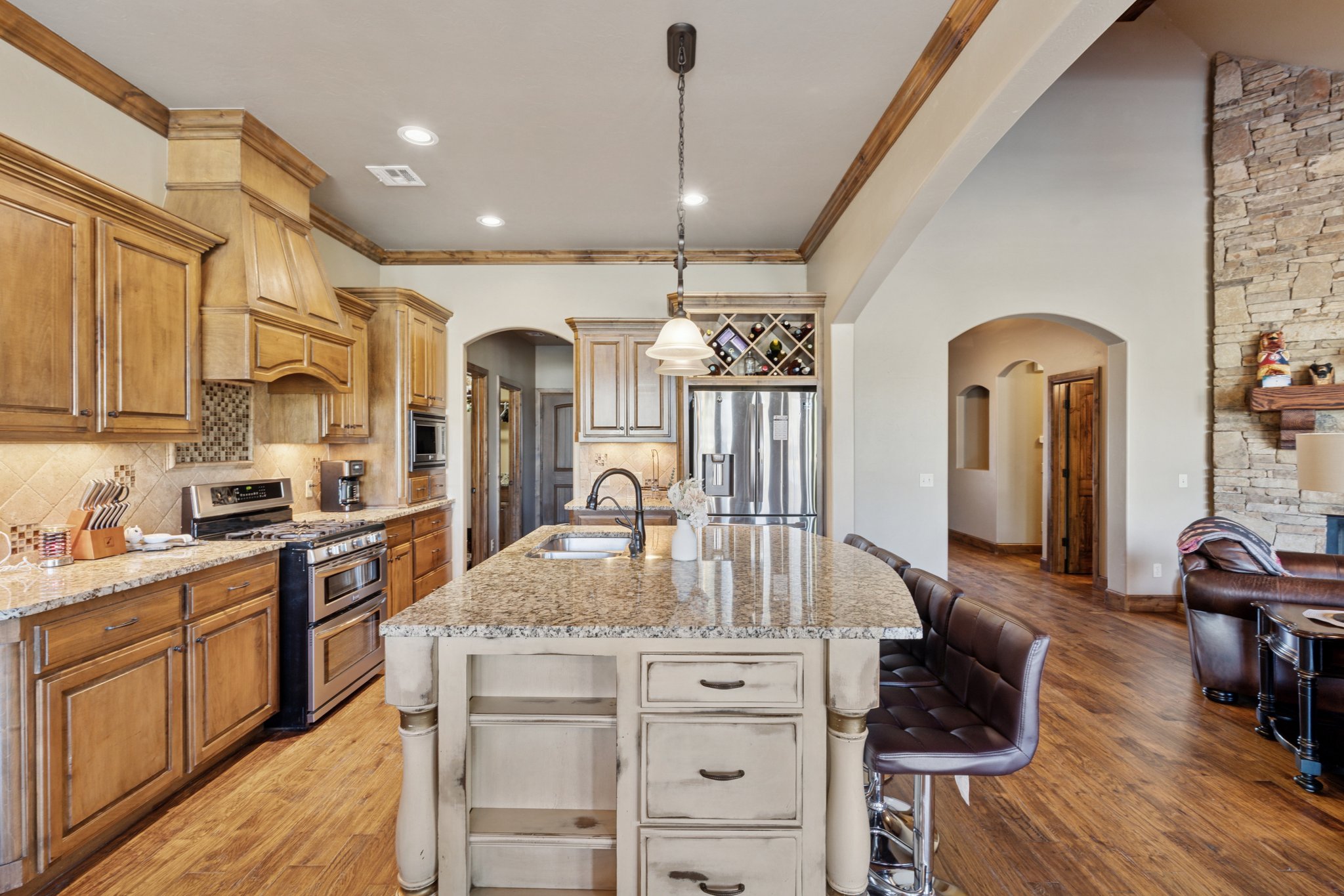9021 NW 148th Pl_009.jpg