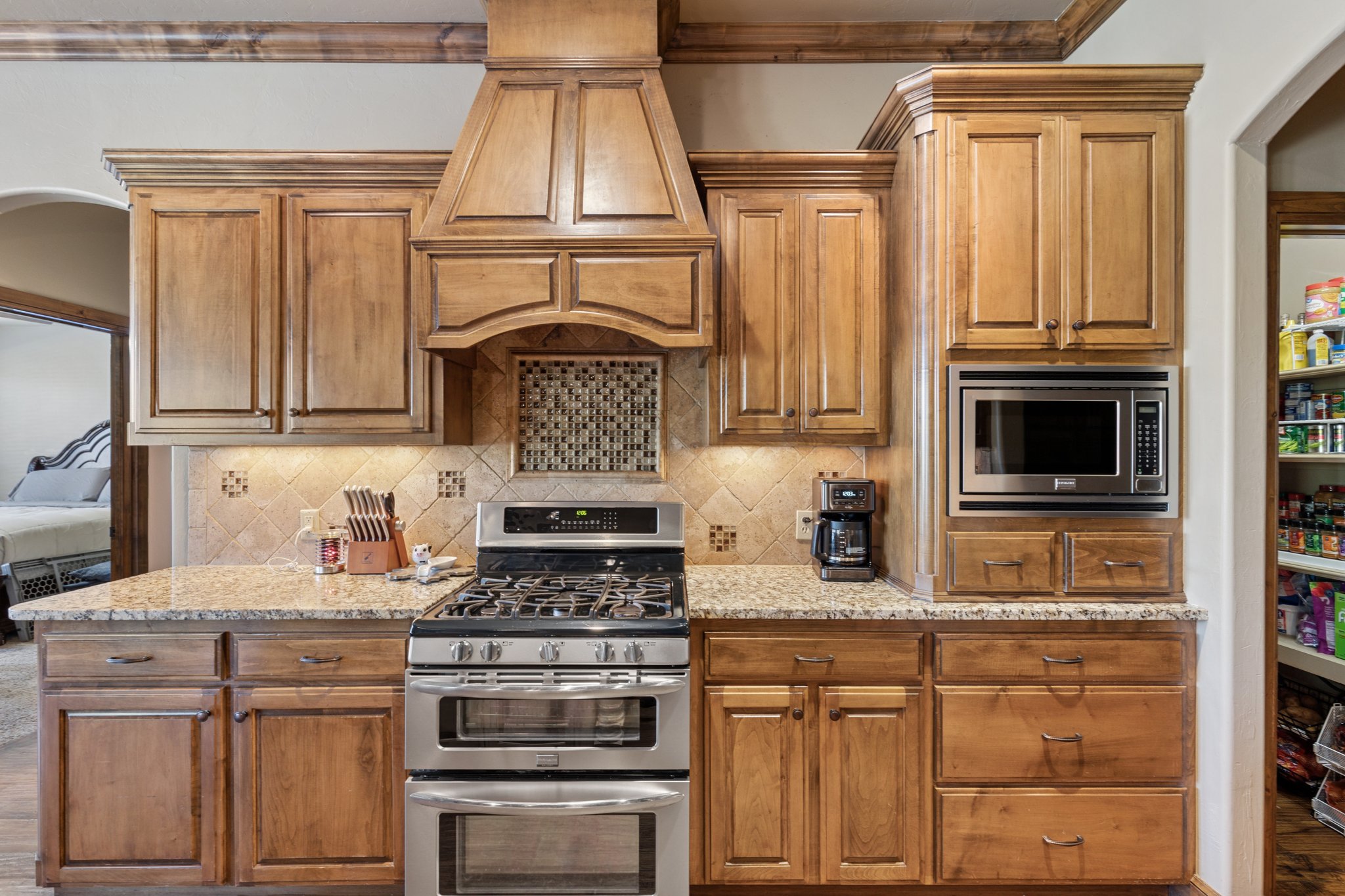9021 NW 148th Pl_011.jpg