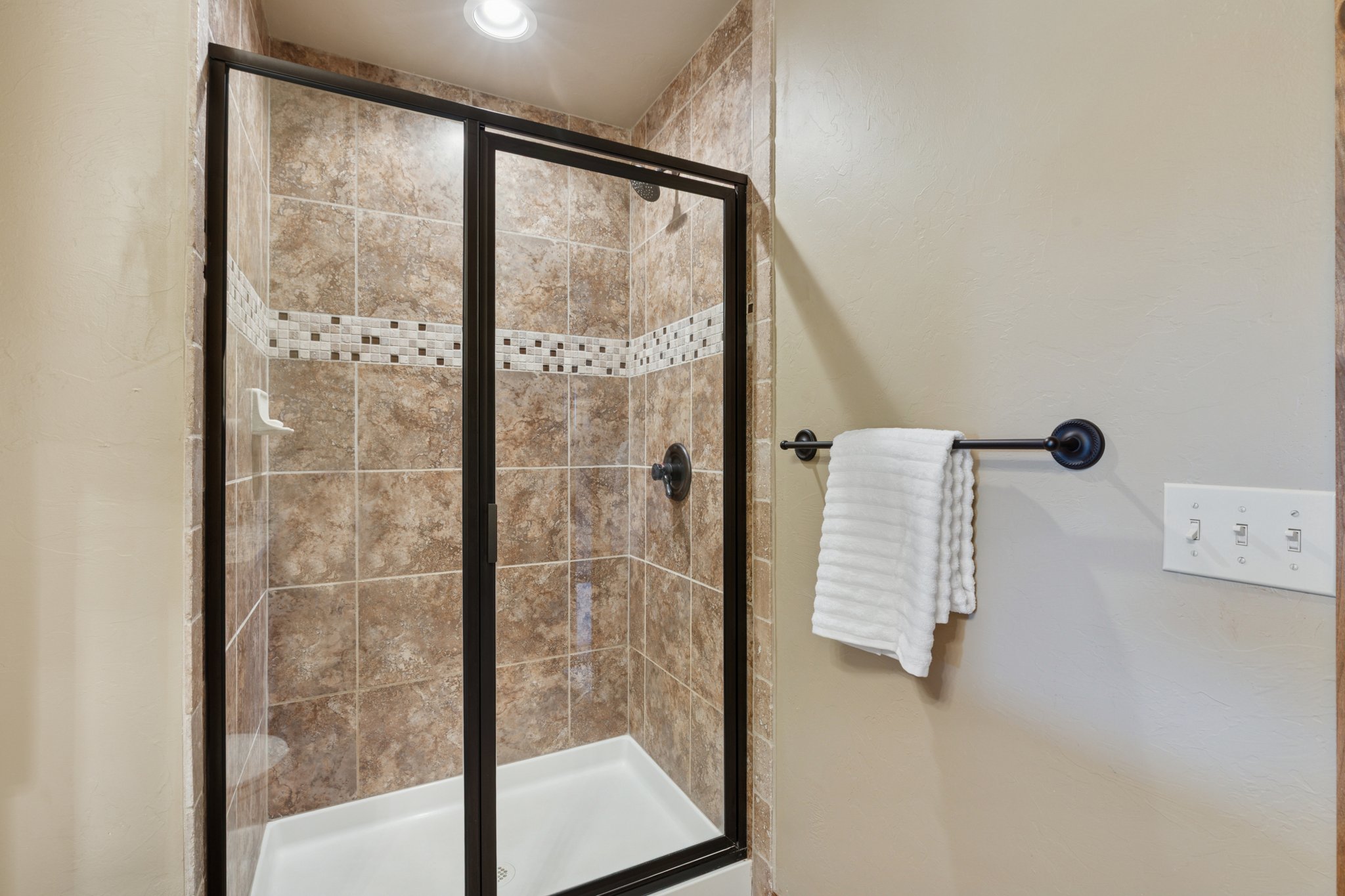 9021 NW 148th Pl_017.jpg