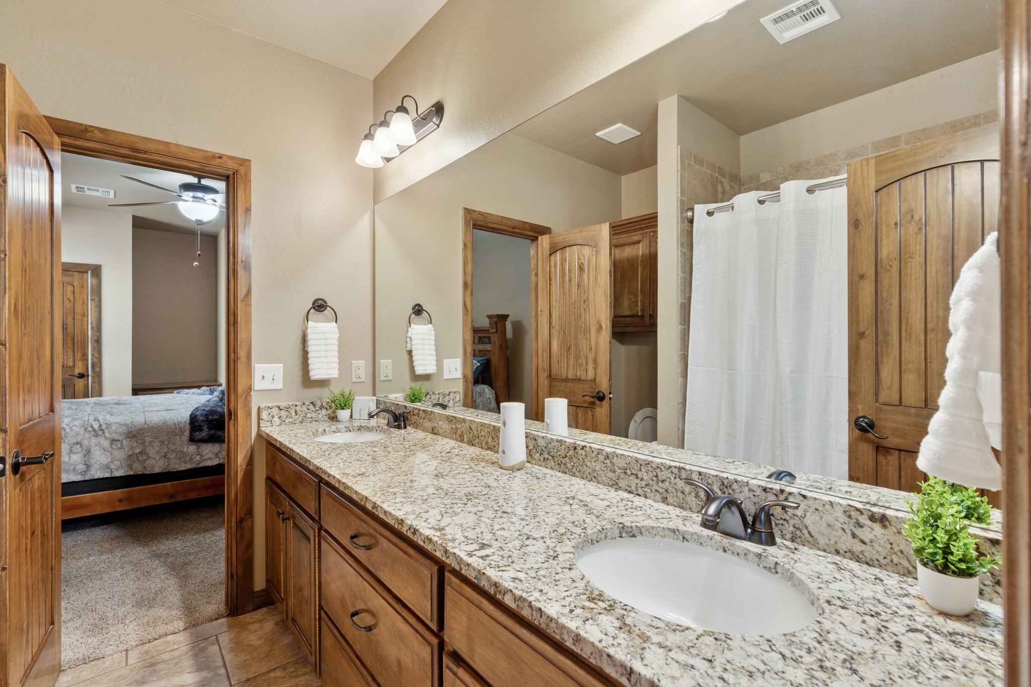 9021 NW 148th Pl_023.jpg