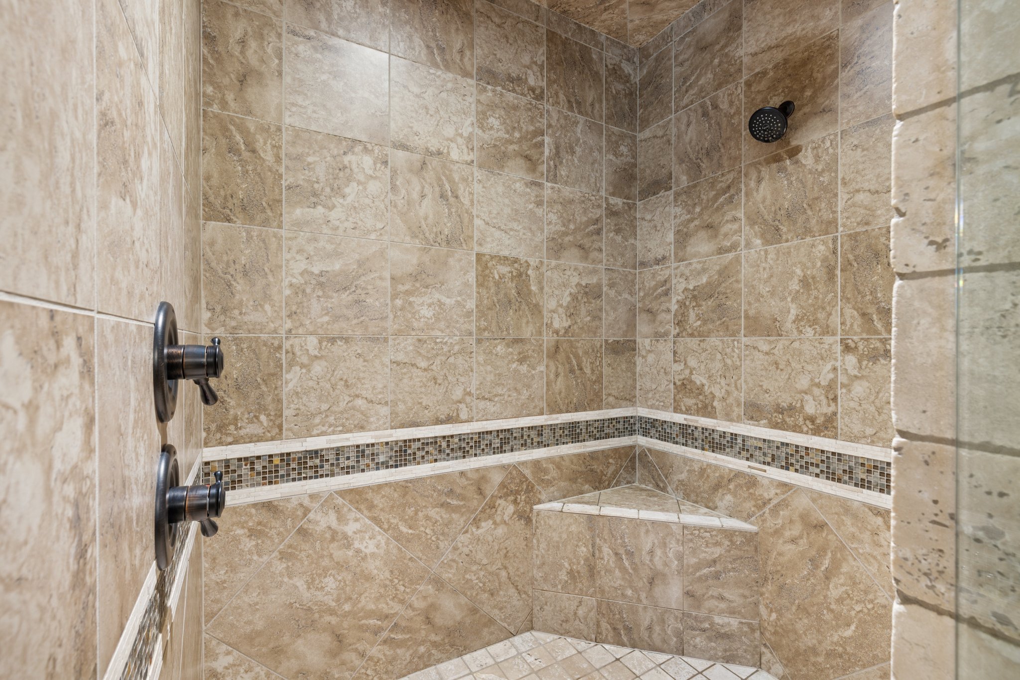 9021 NW 148th Pl_029.jpg