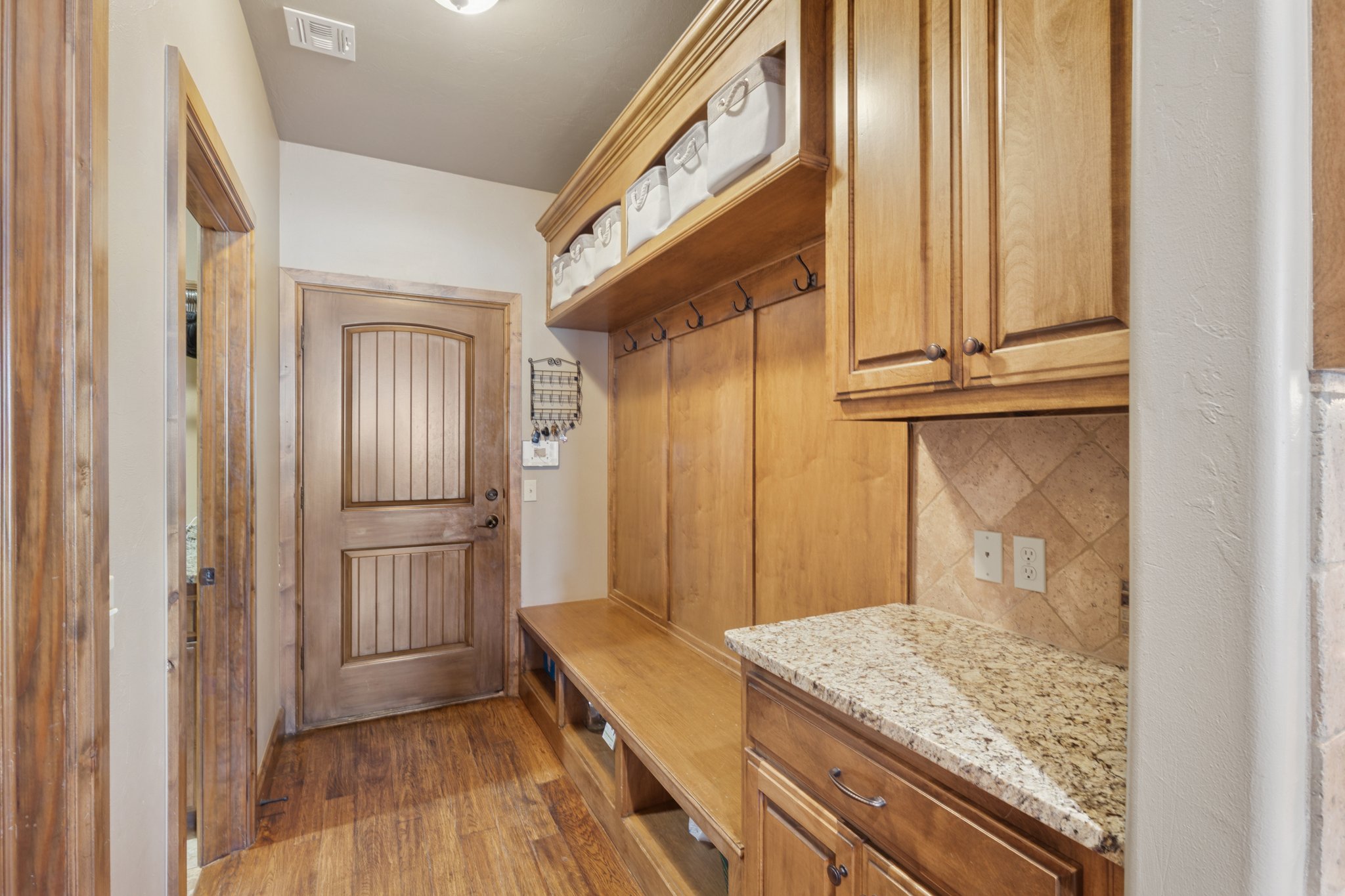 9021 NW 148th Pl_043.jpg