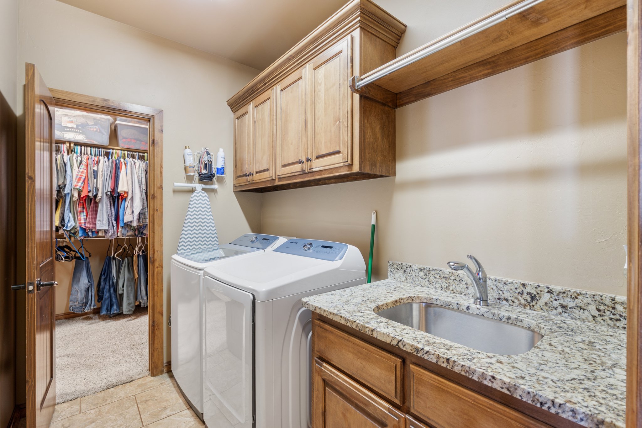 9021 NW 148th Pl_044.jpg