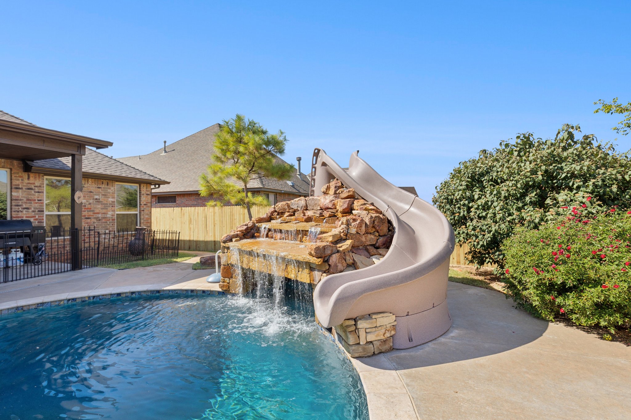 9021 NW 148th Pl_049.jpg