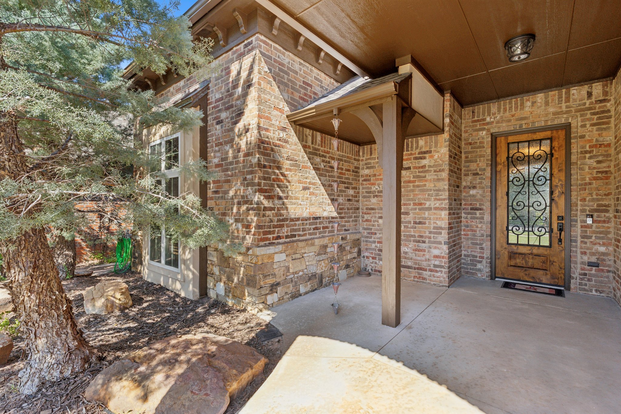 9021 NW 148th Pl_050.jpg