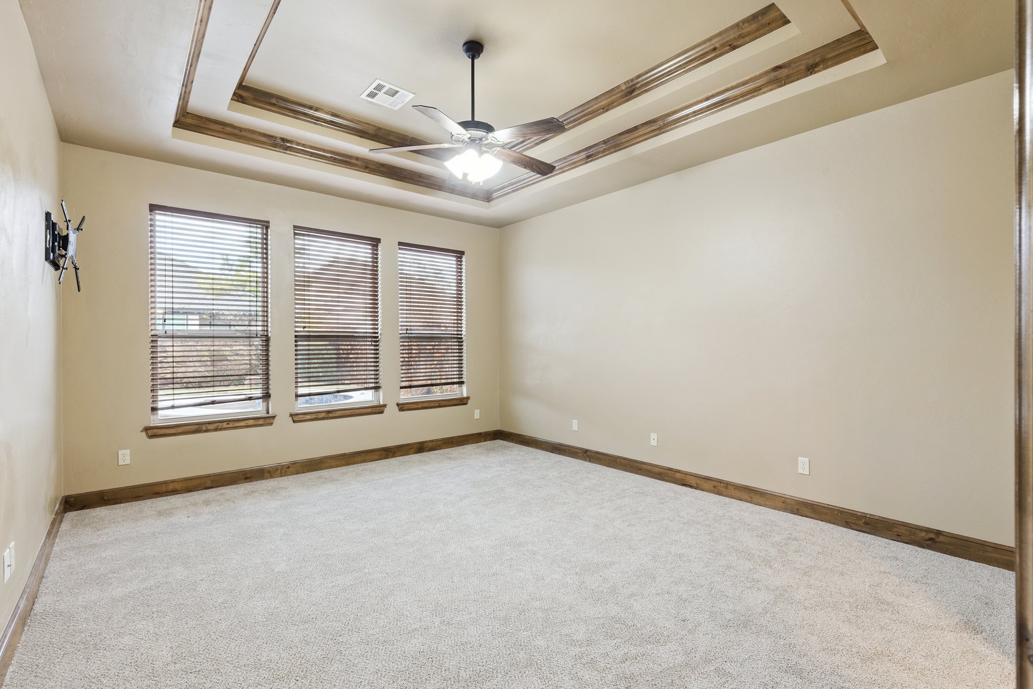 9021 NW 148th Pl_011 (4).jpg