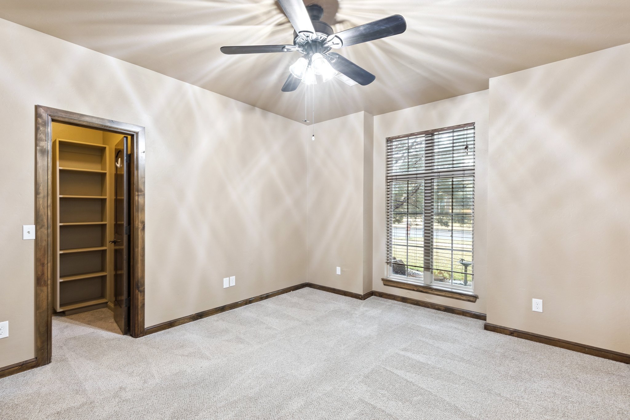 9021 NW 148th Pl_017 (2).jpg