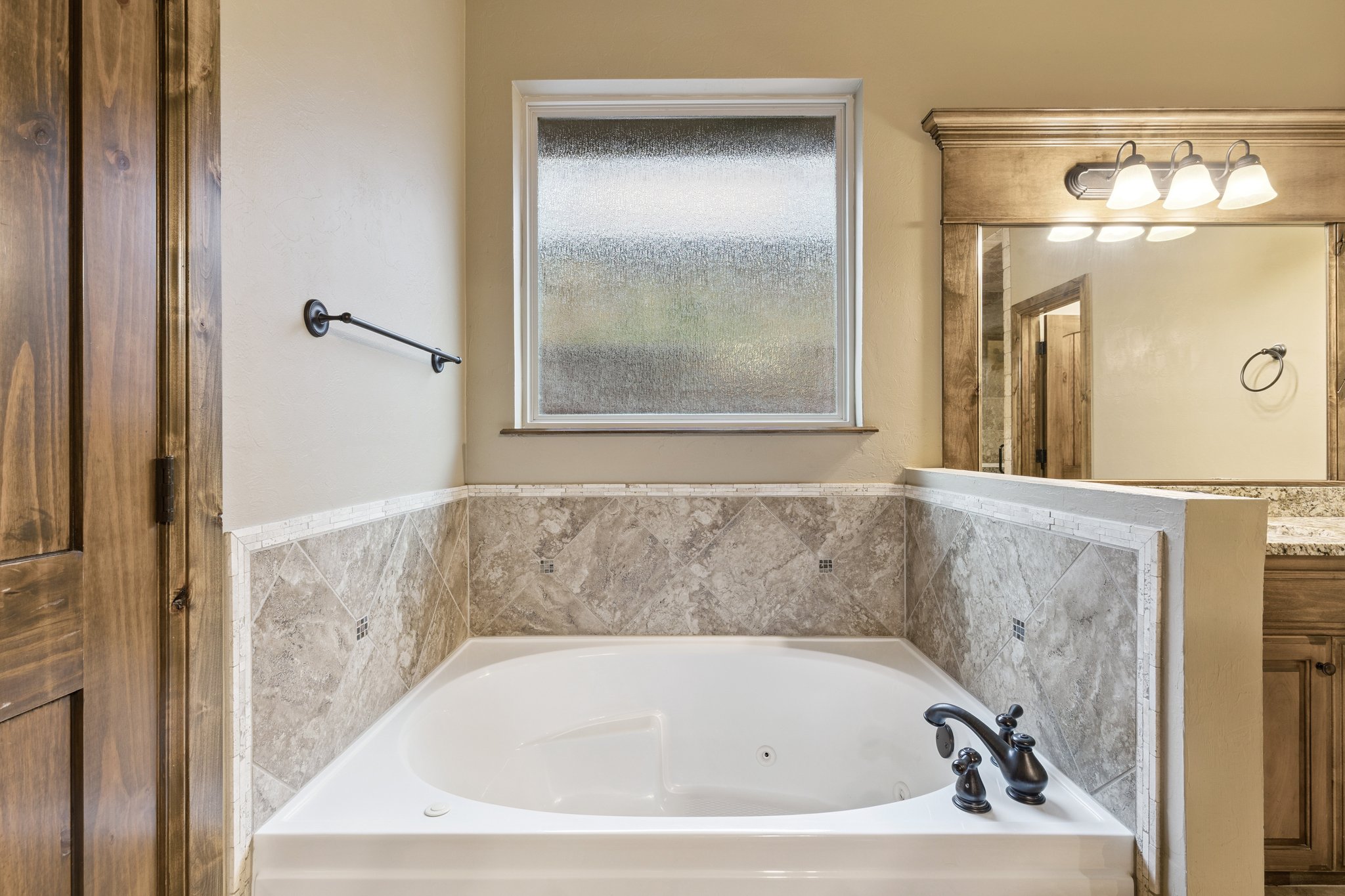 9021 NW 148th Pl_018 (2).jpg