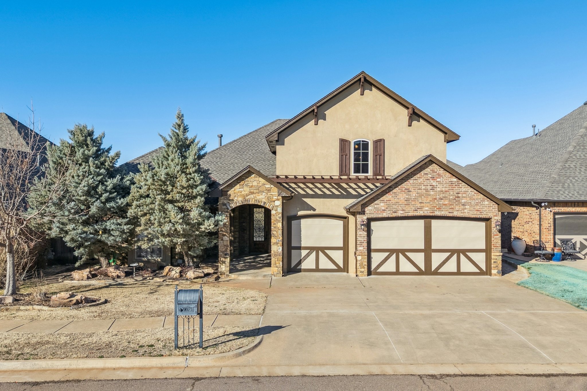 9021 NW 148th Pl_001 (4).jpg