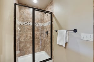 9021 NW 148th Pl_017.jpg