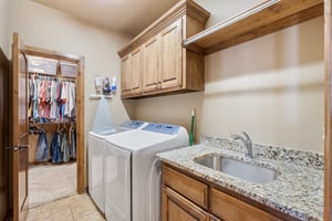 9021 NW 148th Pl_044.jpg