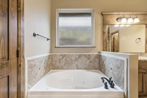 9021 NW 148th Pl_018 (2).jpg