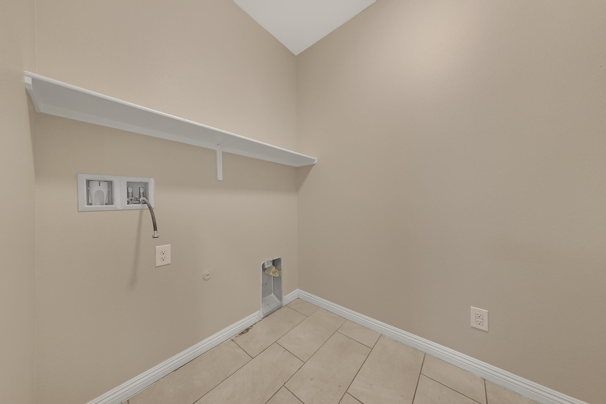 9023 Mastodon Ave, Las Vegas, NV 89149, USA Photo 18