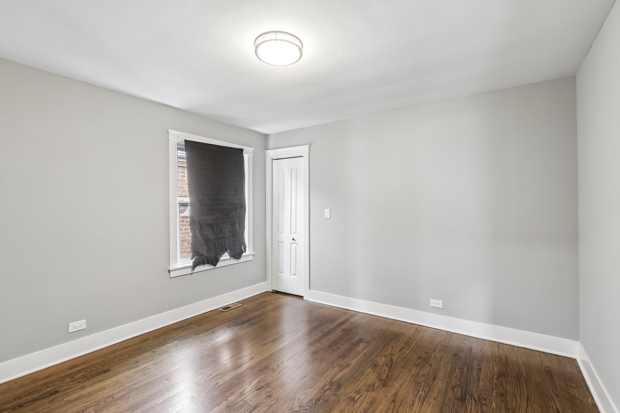 S Oglesby Ave-S0605-010.jpg