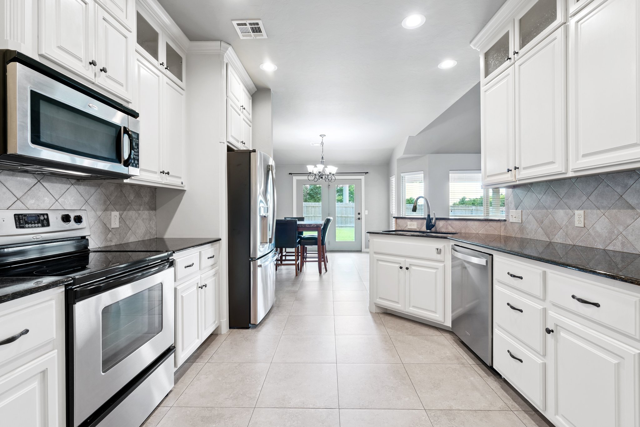 9024 NW 79th Terrace_019.jpg