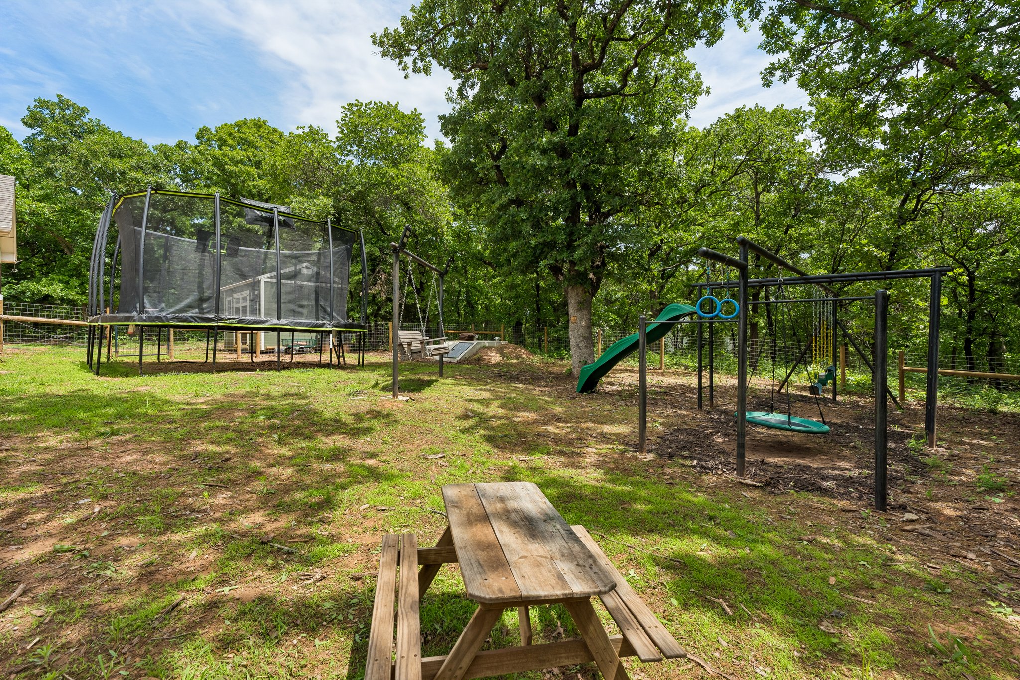 9025 E Charter Oak Rd_004.jpg
