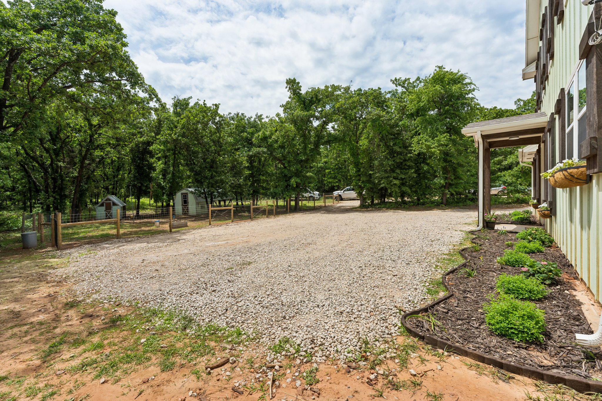 9025 E Charter Oak Rd_008.jpg