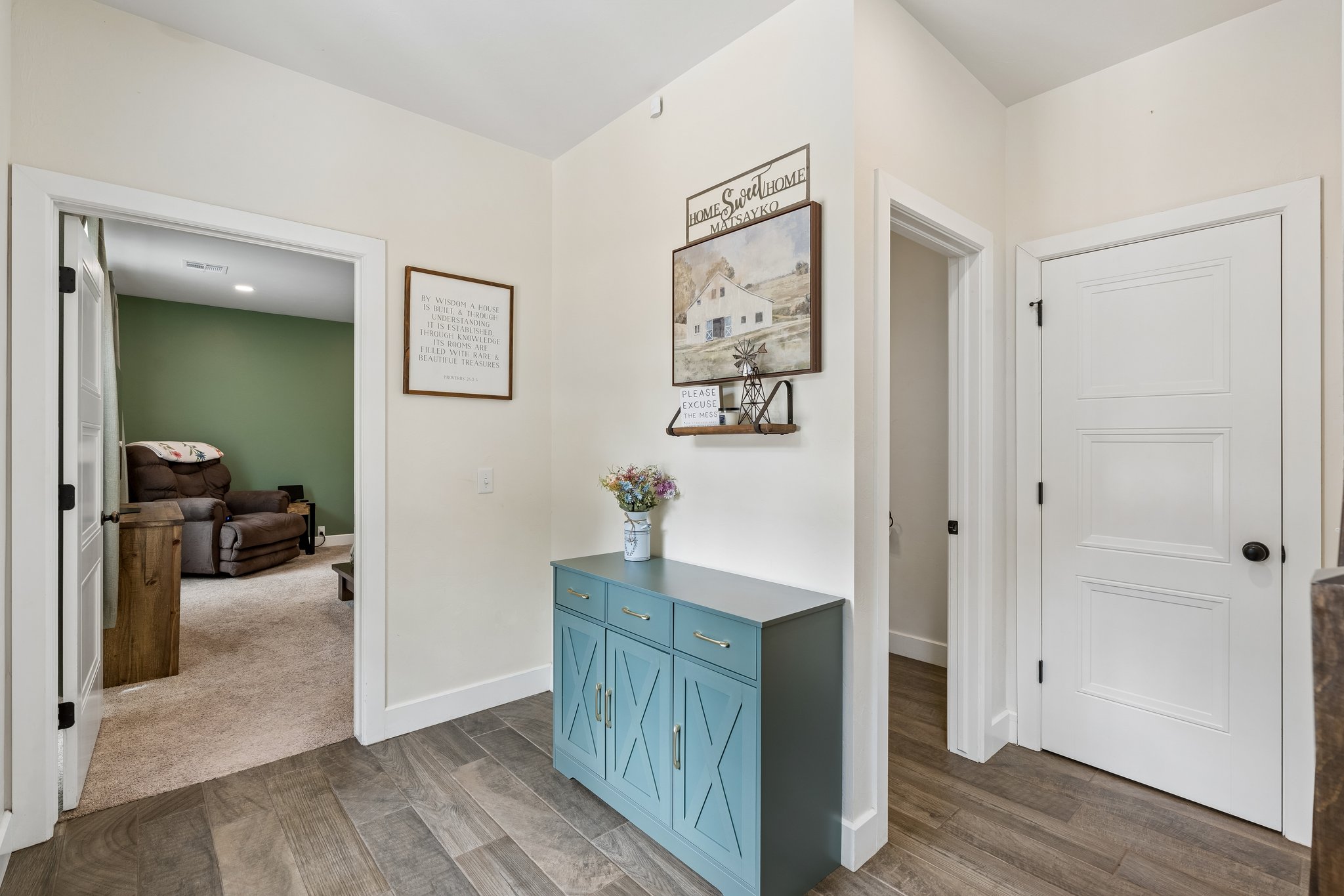 9025 E Charter Oak Rd_013.jpg