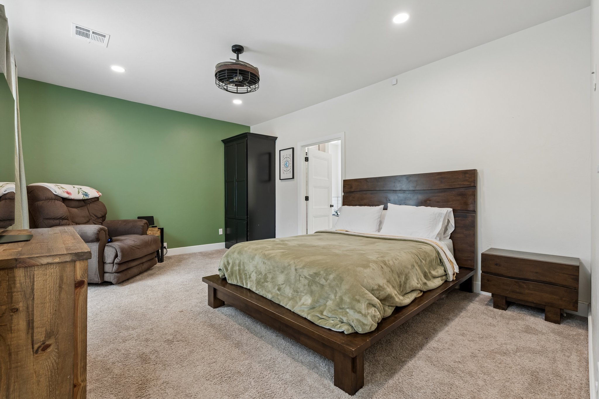 9025 E Charter Oak Rd_029.jpg