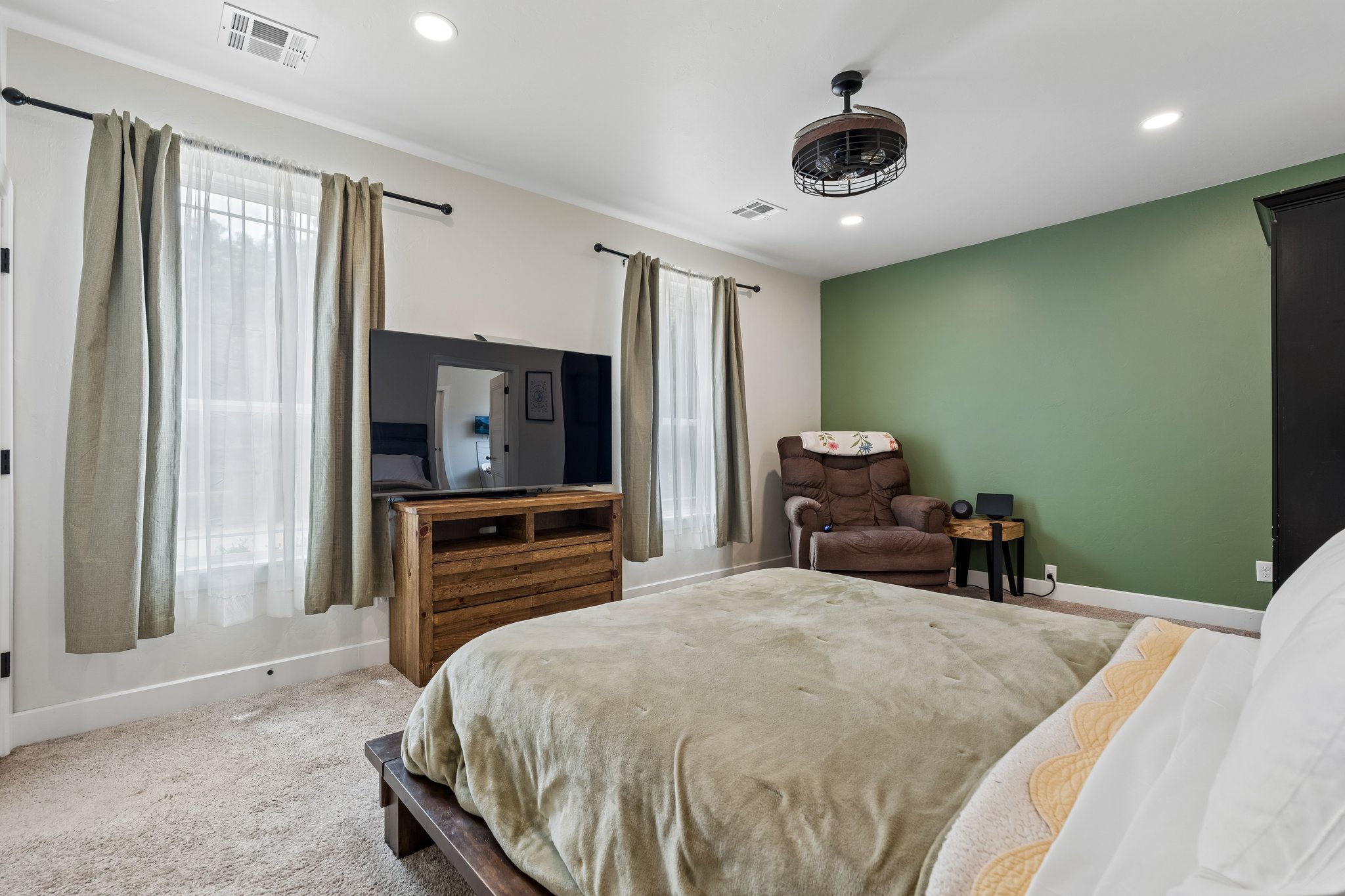 9025 E Charter Oak Rd_031.jpg