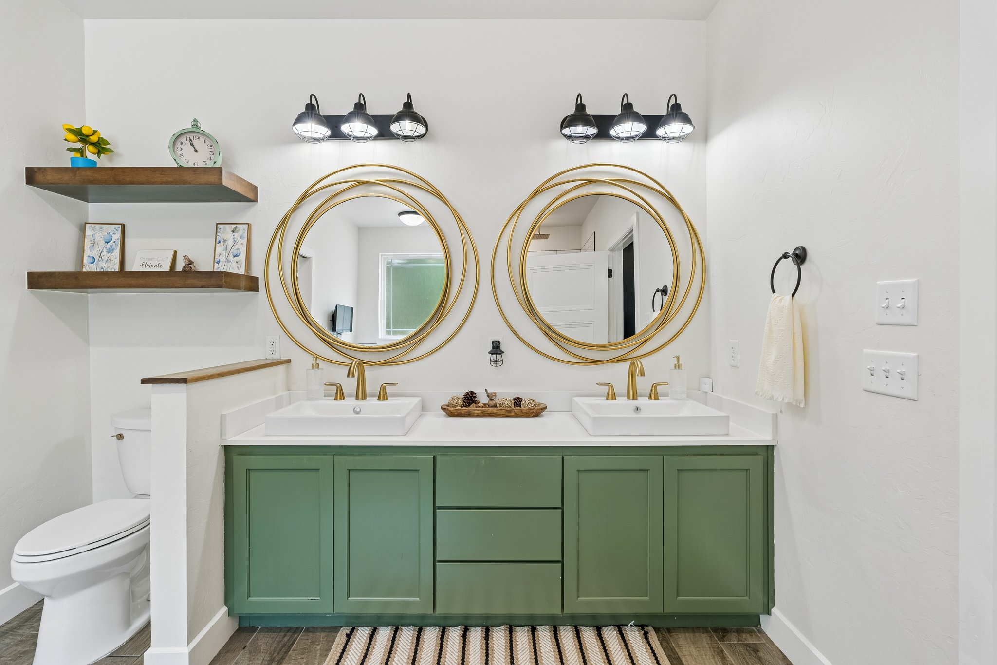 9025 E Charter Oak Rd_033.jpg