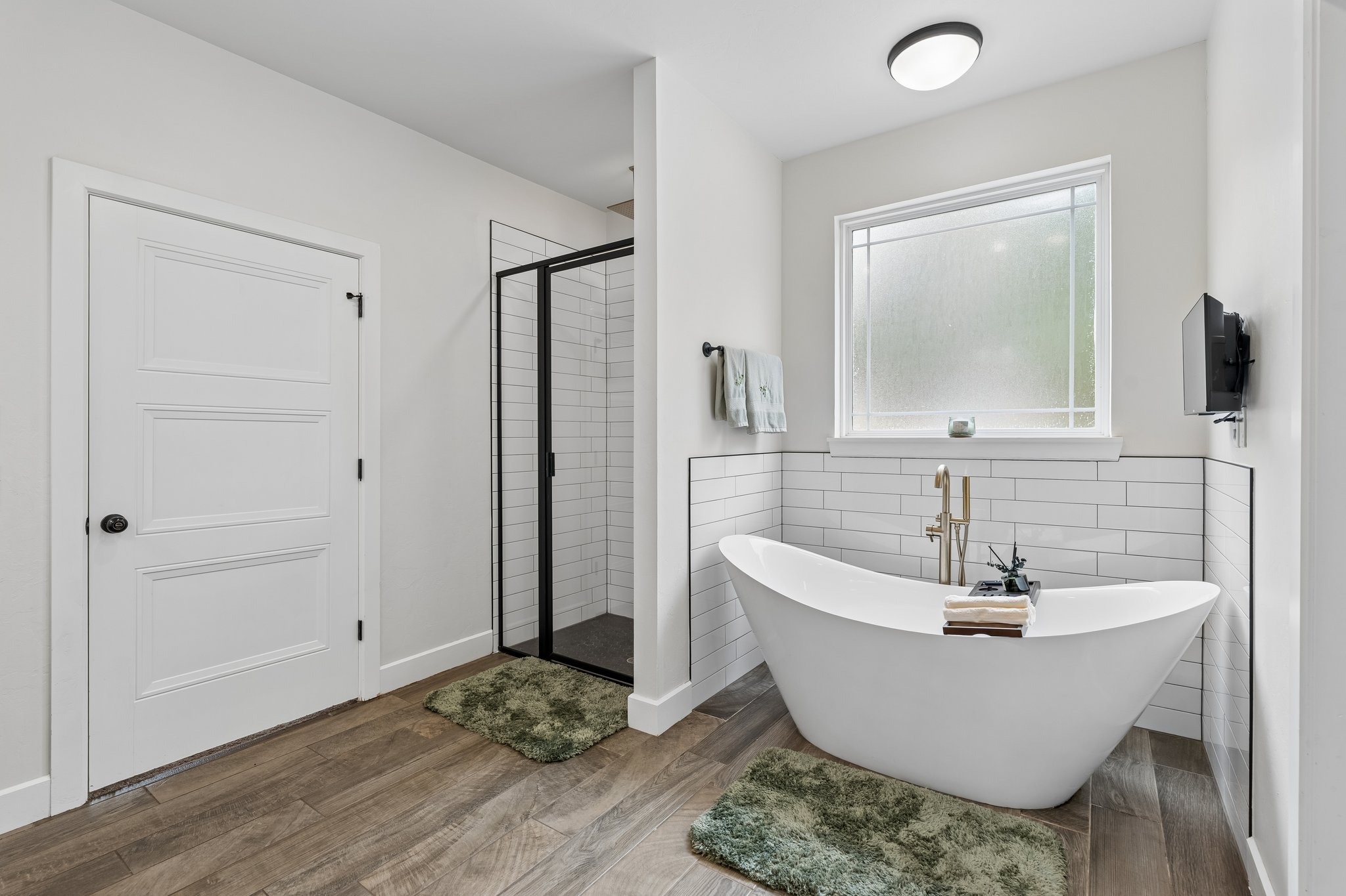 9025 E Charter Oak Rd_038.jpg