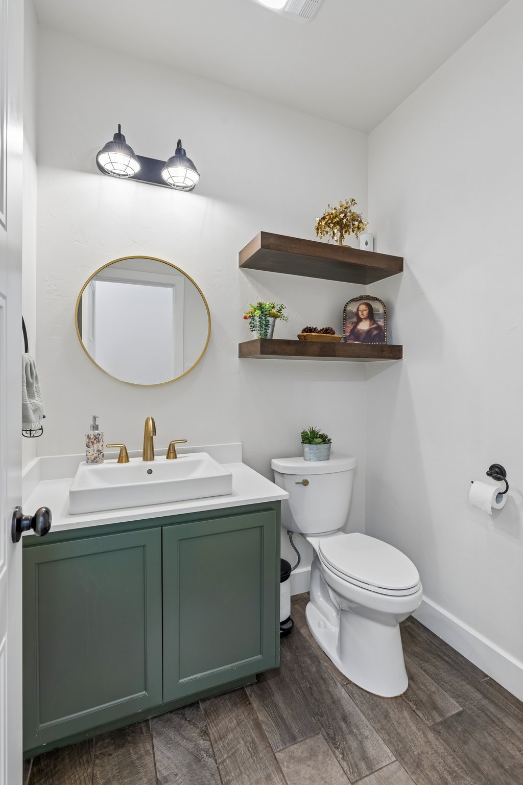 9025 E Charter Oak Rd_051.jpg