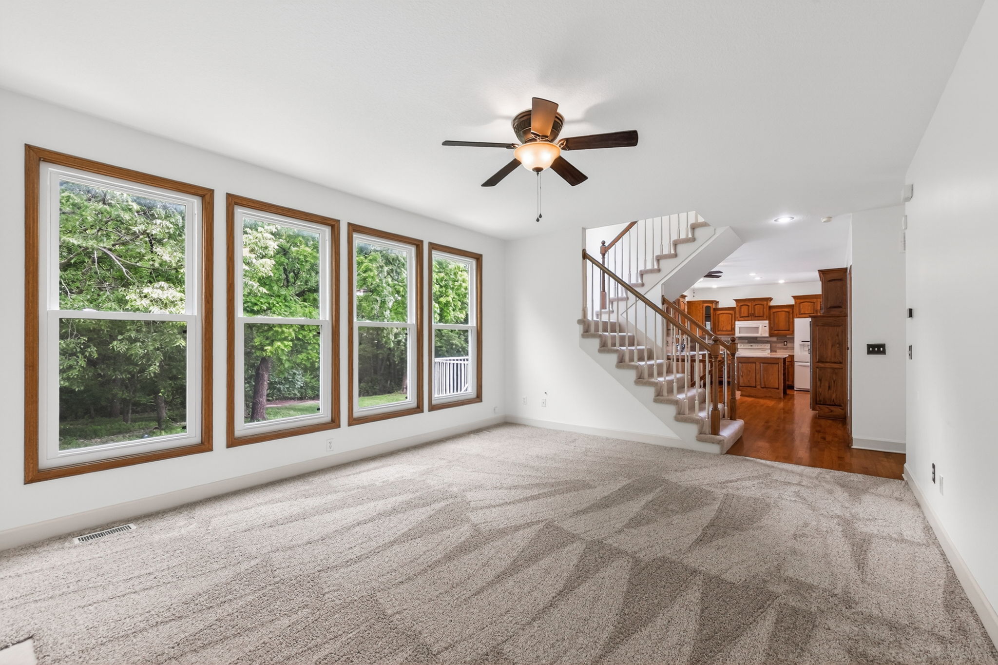 021_9027 N Manning Ave-021