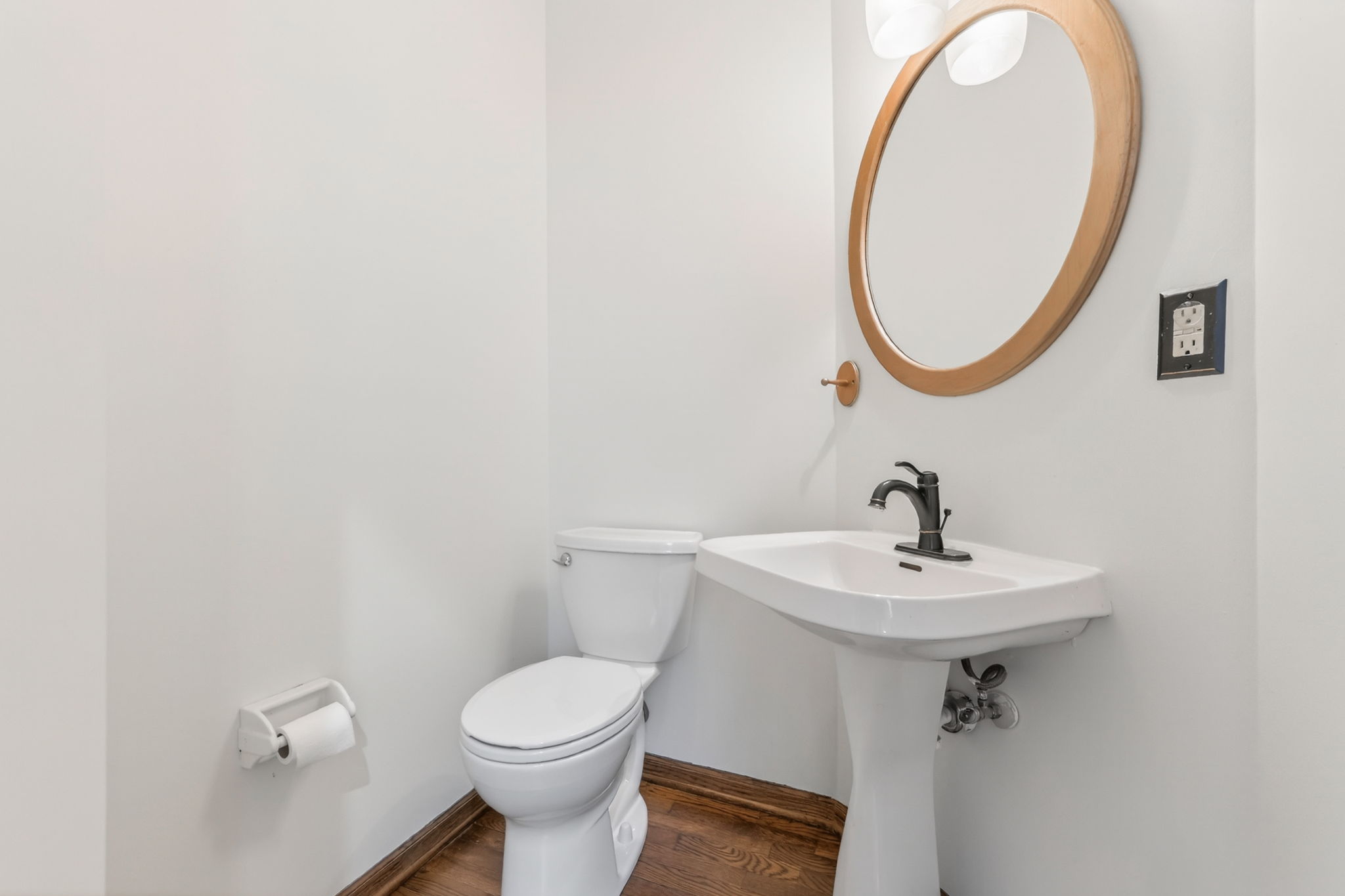 022_9027 N Manning Ave-022