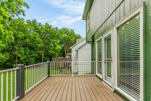 012_9027 N Manning Ave-012
