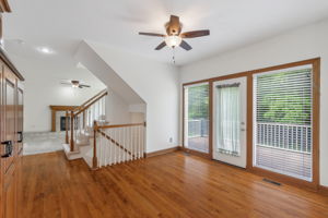 024_9027 N Manning Ave-024