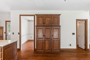 029_9027 N Manning Ave-029