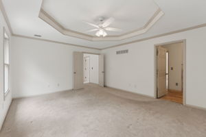 032_9027 N Manning Ave-033