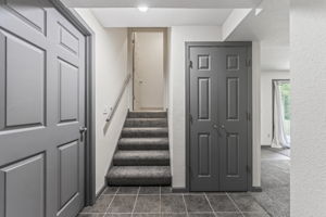 047_9027 N Manning Ave-048