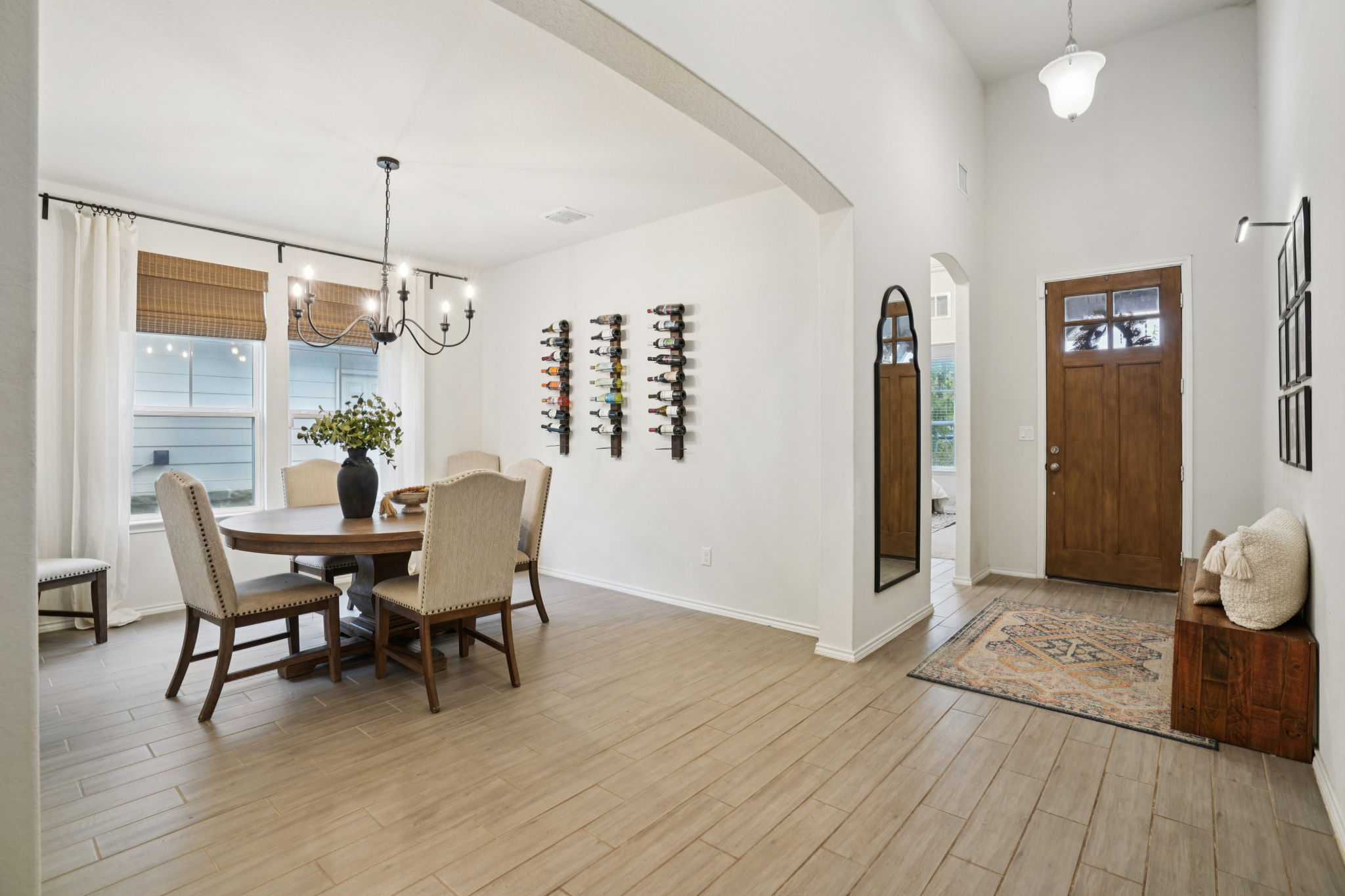 Curling Post-L0612-011