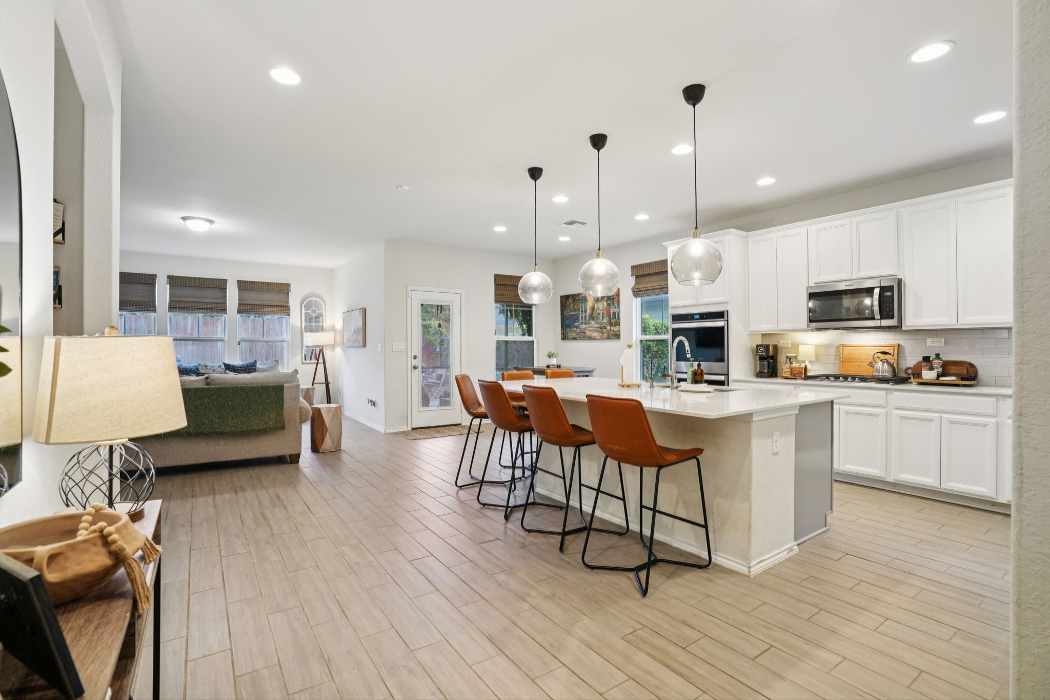 Curling Post-L0612-014